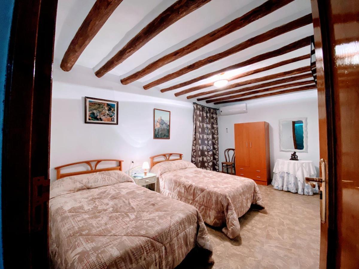 Alojamiento Balcon Al Cerezuelo กาซอร์ลา ภายนอก รูปภาพ
